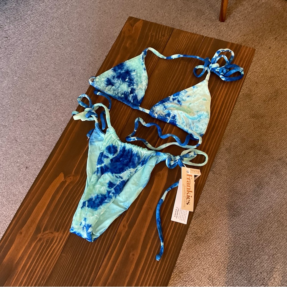 Frankie's Bikinis Blue Tie Dye Set